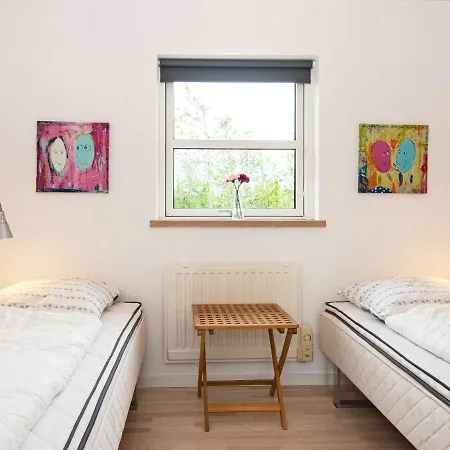 8 Person In Szálloda 3*